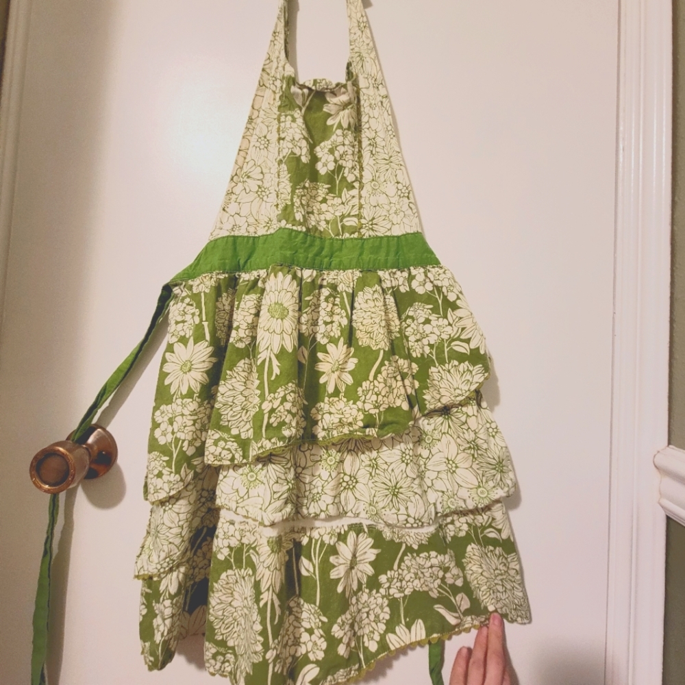 Green & White/Cream Floral Kitchen Apron